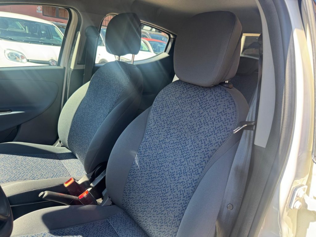 LANCIA Ypsilon 1.0 FireFly 5 porte S&S Hybrid Oro - 10