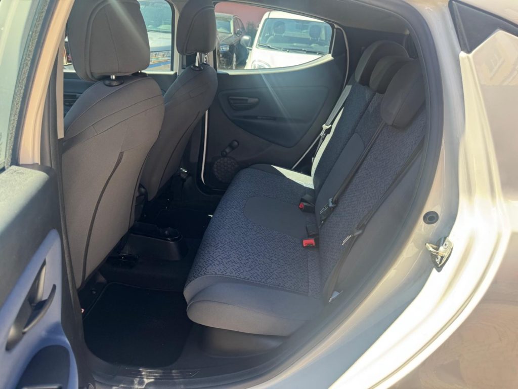 LANCIA Ypsilon 1.0 FireFly 5 porte S&S Hybrid Oro - 15