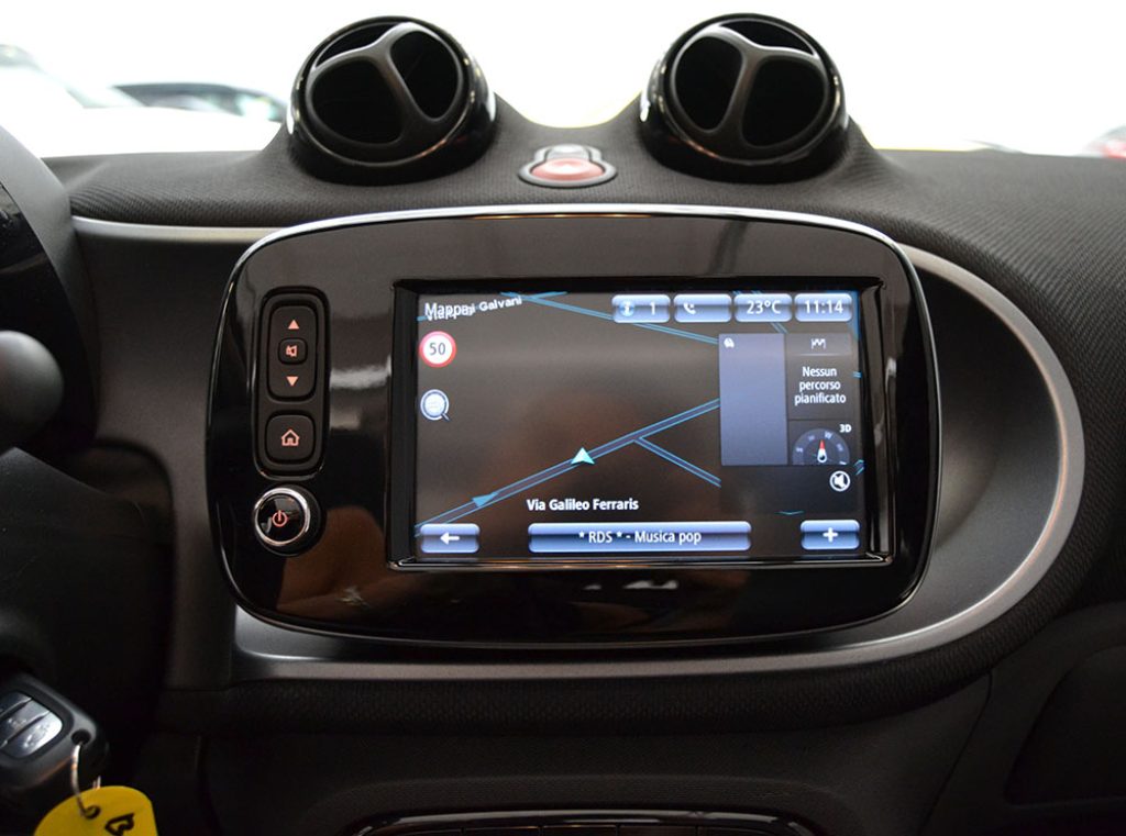 SMART ForTwo BRABUS 0.9 Turbo twinamic cabrio  KM 17.700  - 7