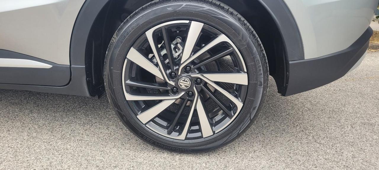 MG ZS 1.5 Hybrid+ Luxury - 5