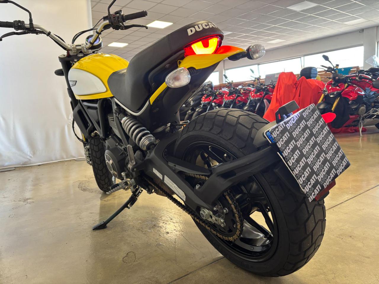 DUCATI Scrambler 800 SCR800 ICON 18 - 5