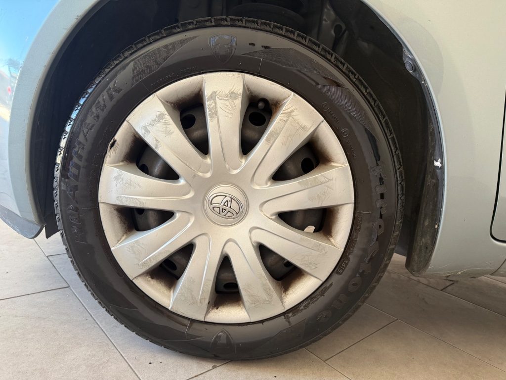 TOYOTA Yaris 1.3 5 porte M-MT SOL - 8