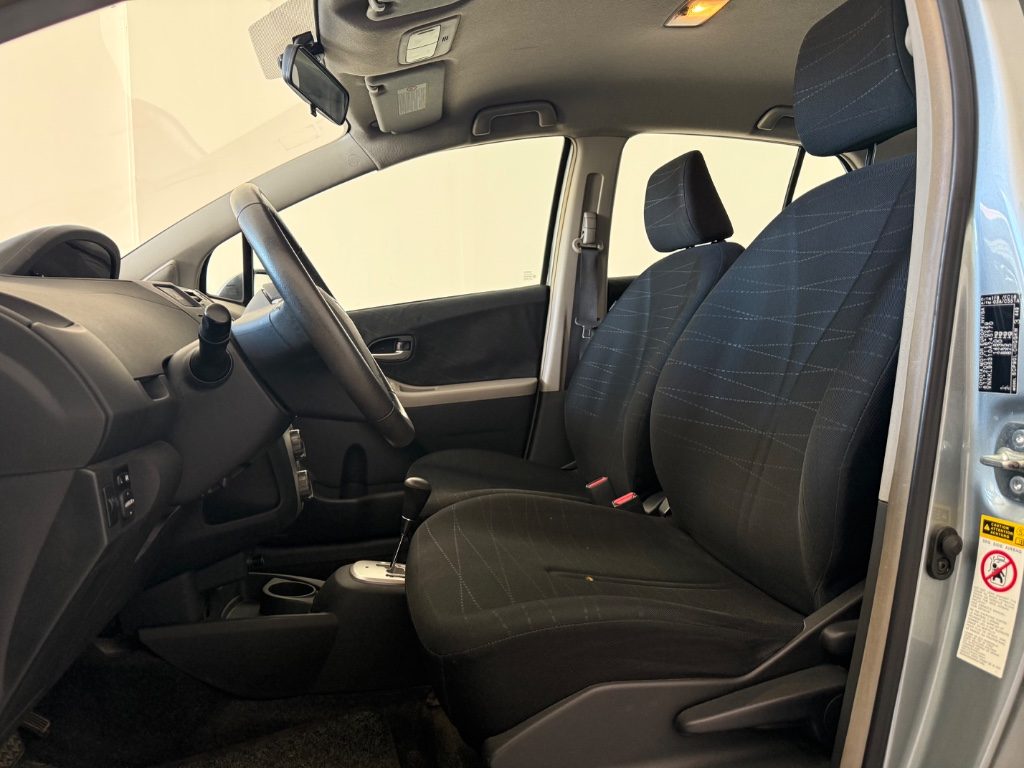 TOYOTA Yaris 1.3 5 porte M-MT SOL - 19
