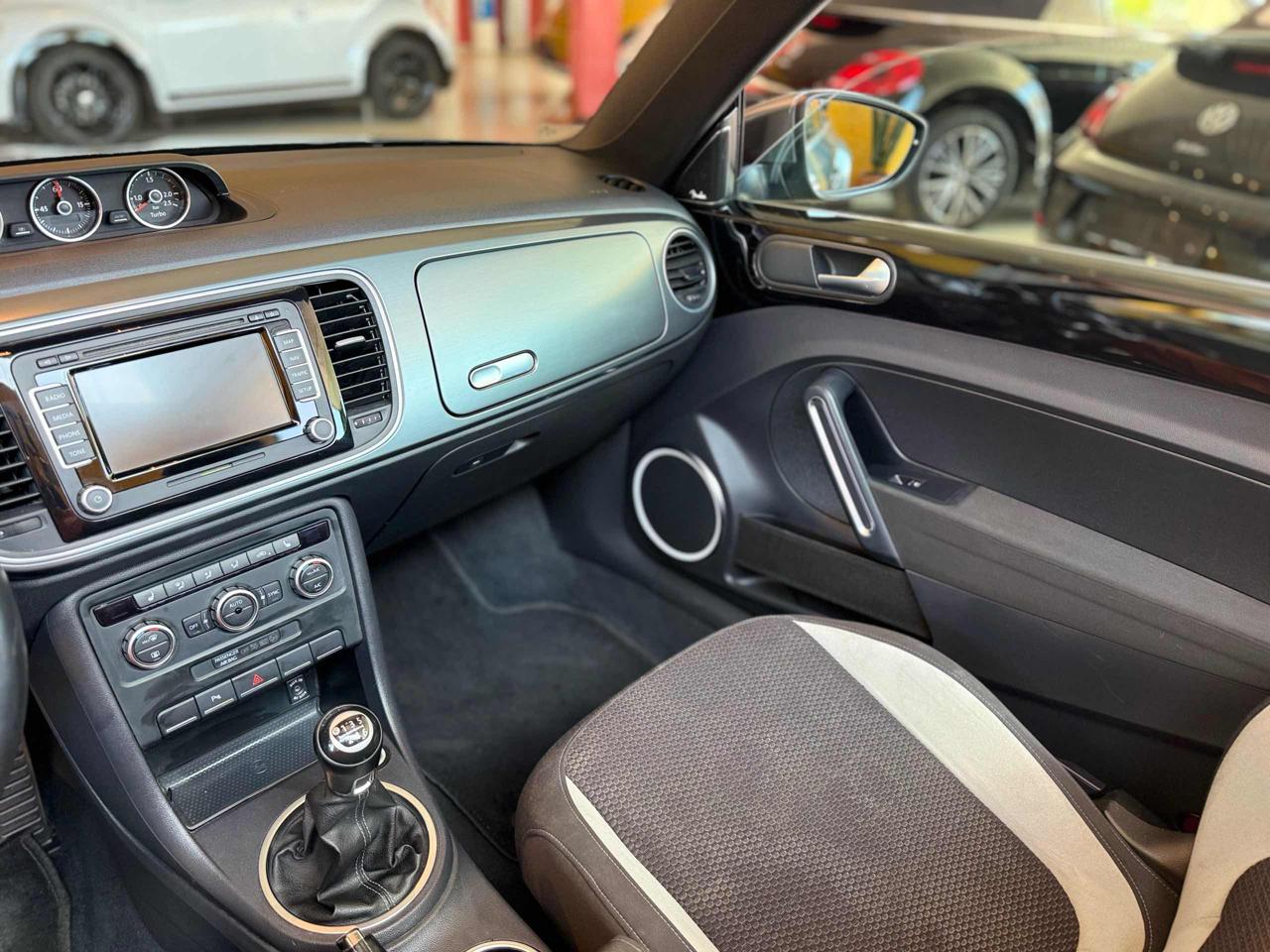 Maggiolino Cabrio 1.4 TSI R-Line #Fender - immagine 10