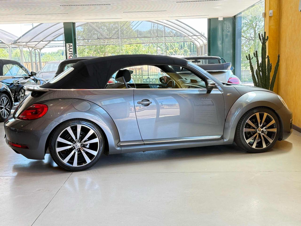 Maggiolino Cabrio 1.4 TSI R-Line #Fender - immagine 13