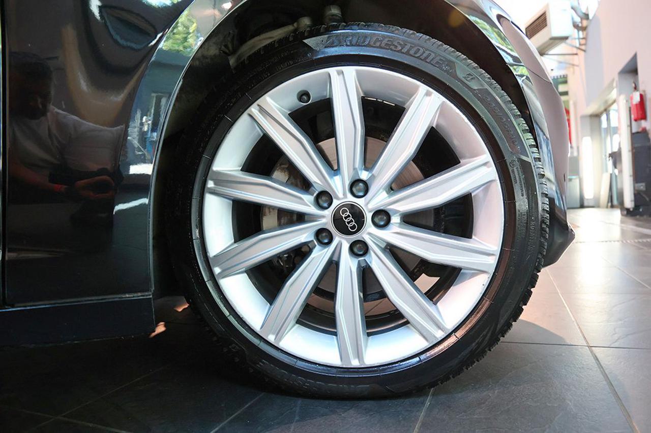 AUDI A6 40 TDI Avant S-Tronic Business Sport - 6