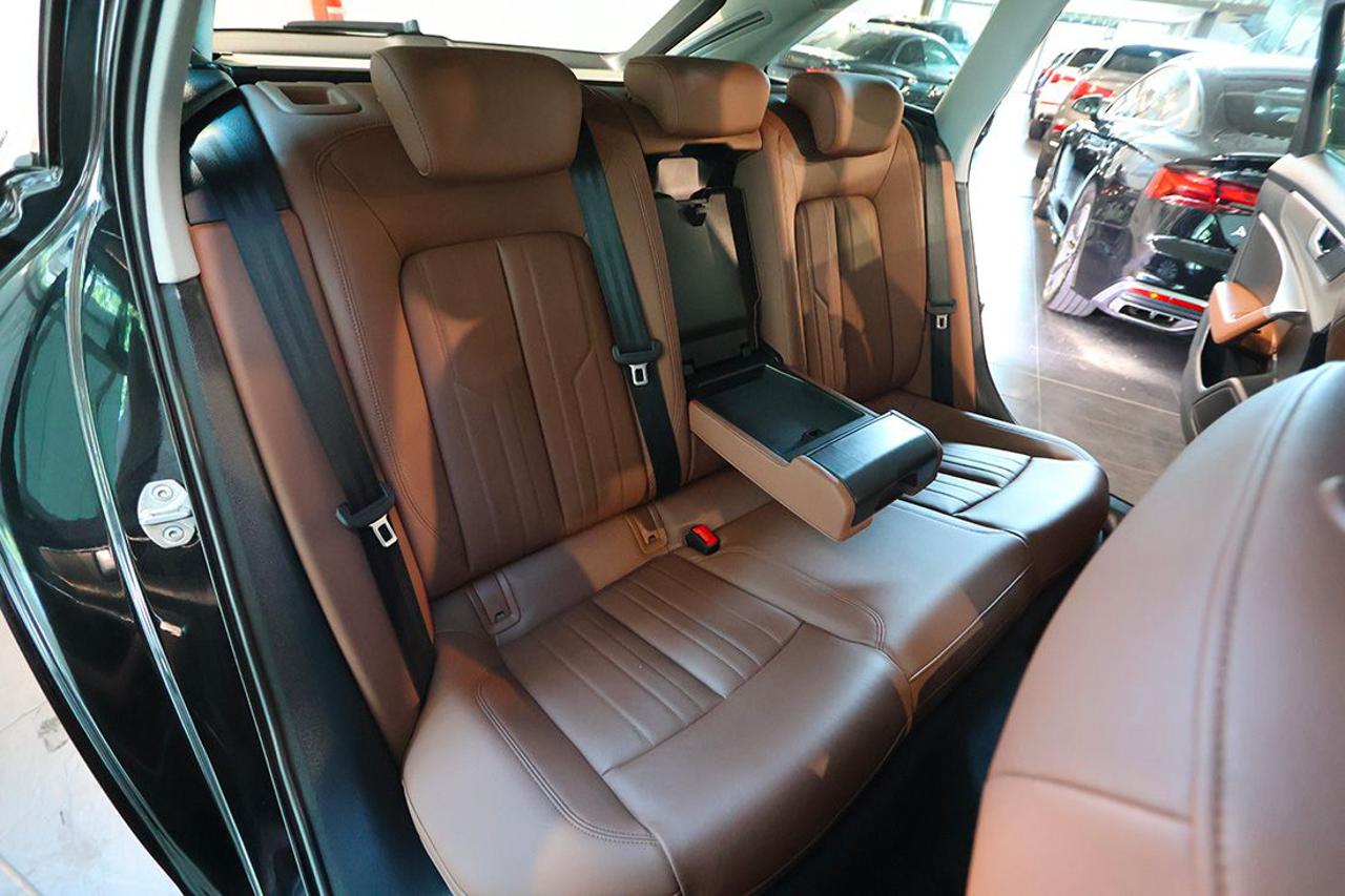 AUDI A6 40 TDI Avant S-Tronic Business Sport - 20