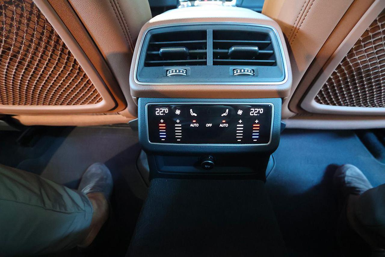 AUDI A6 40 TDI Avant S-Tronic Business Sport - 35