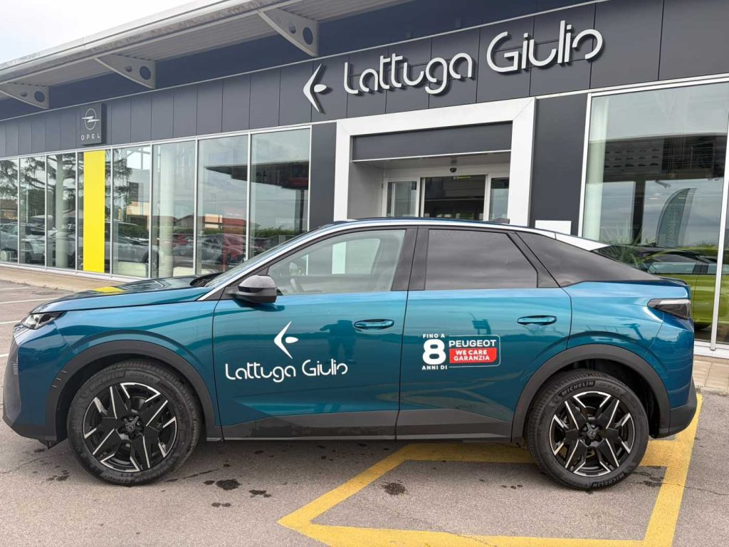 PEUGEOT 3008 Hybrid 145 e-DCS6 Allure - 9