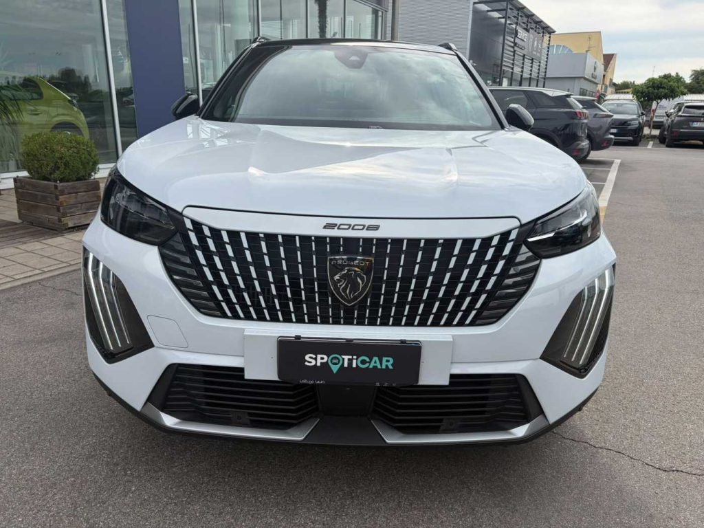 PEUGEOT 2008 Hybrid 145 e-DCS6 GT - 3
