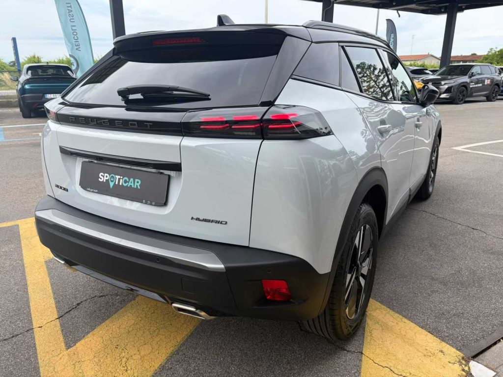 PEUGEOT 2008 Hybrid 145 e-DCS6 GT - 6