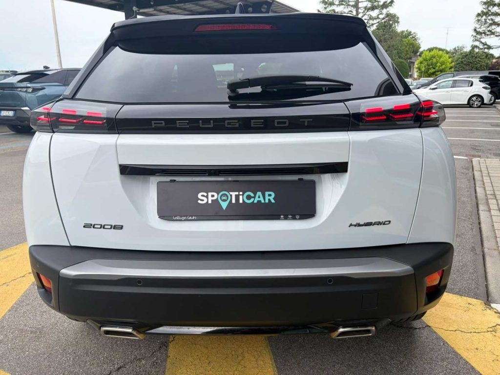 PEUGEOT 2008 Hybrid 145 e-DCS6 GT - 7