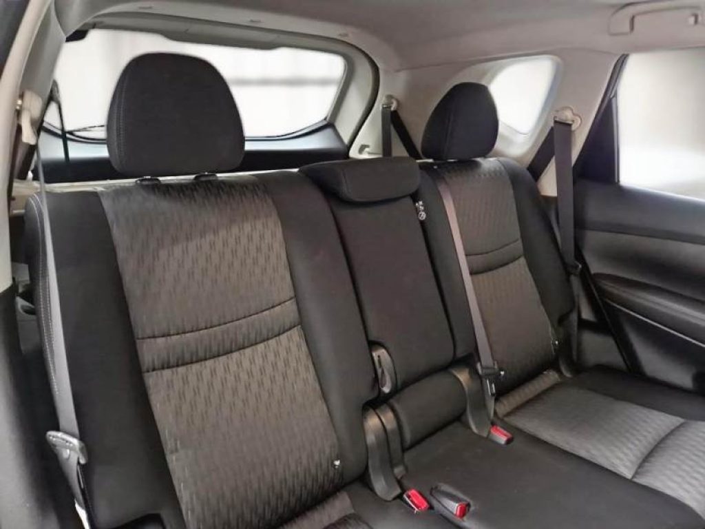 NISSAN X-Trail dCi 150 2WD N-Connecta - 11