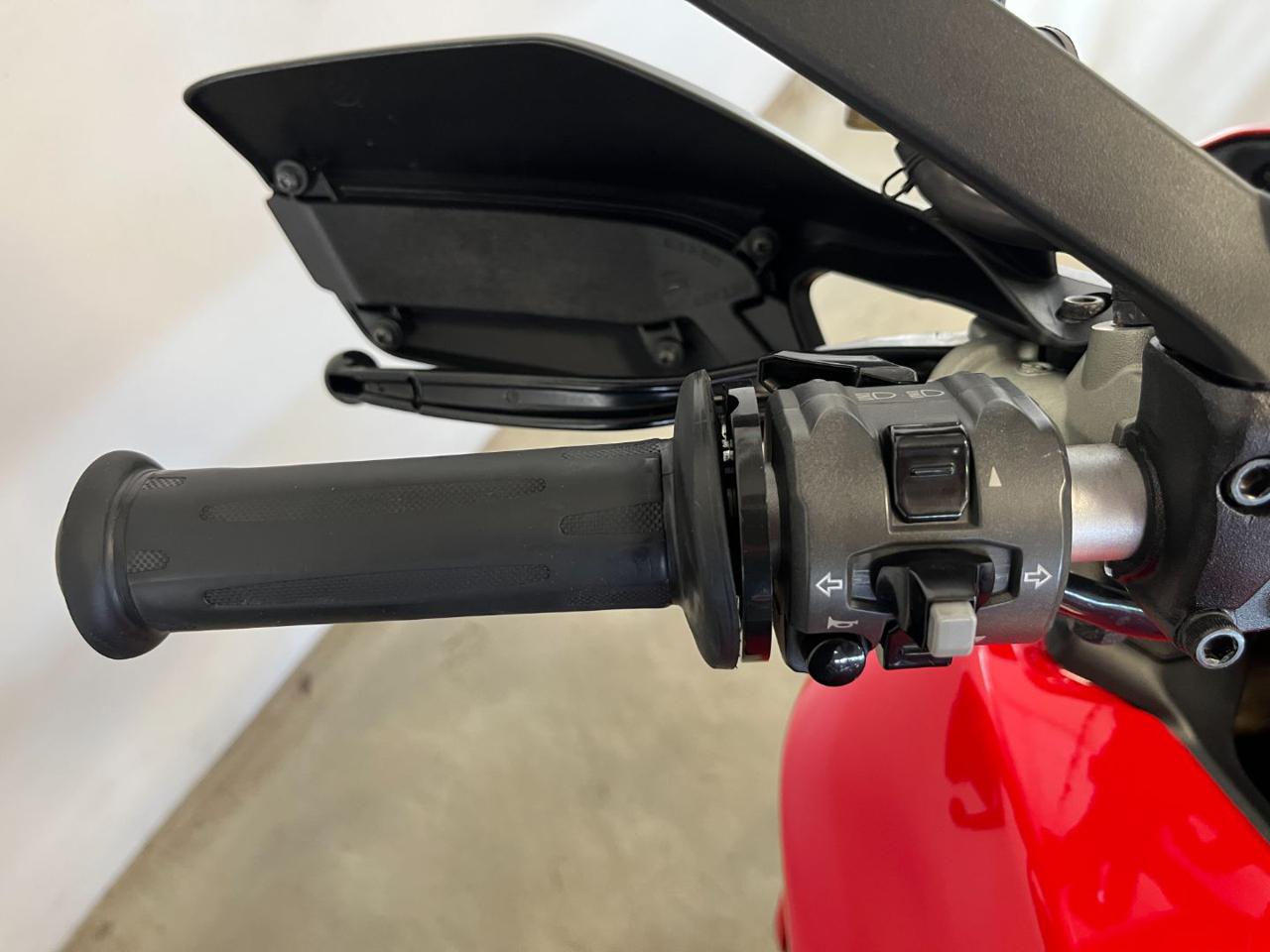 DUCATI Multistrada 1200 S - 13