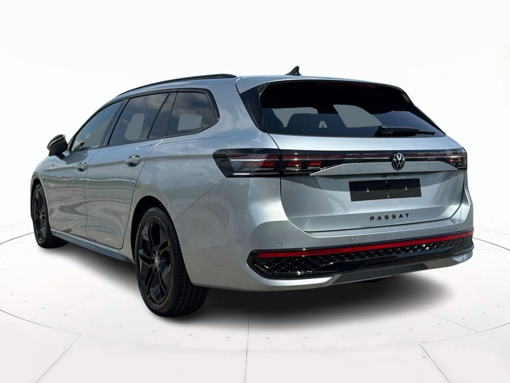VOLKSWAGEN Passat Nuova Passat R-Line 2.0 TDI SCR 110 kW (150 CV) DS - 5