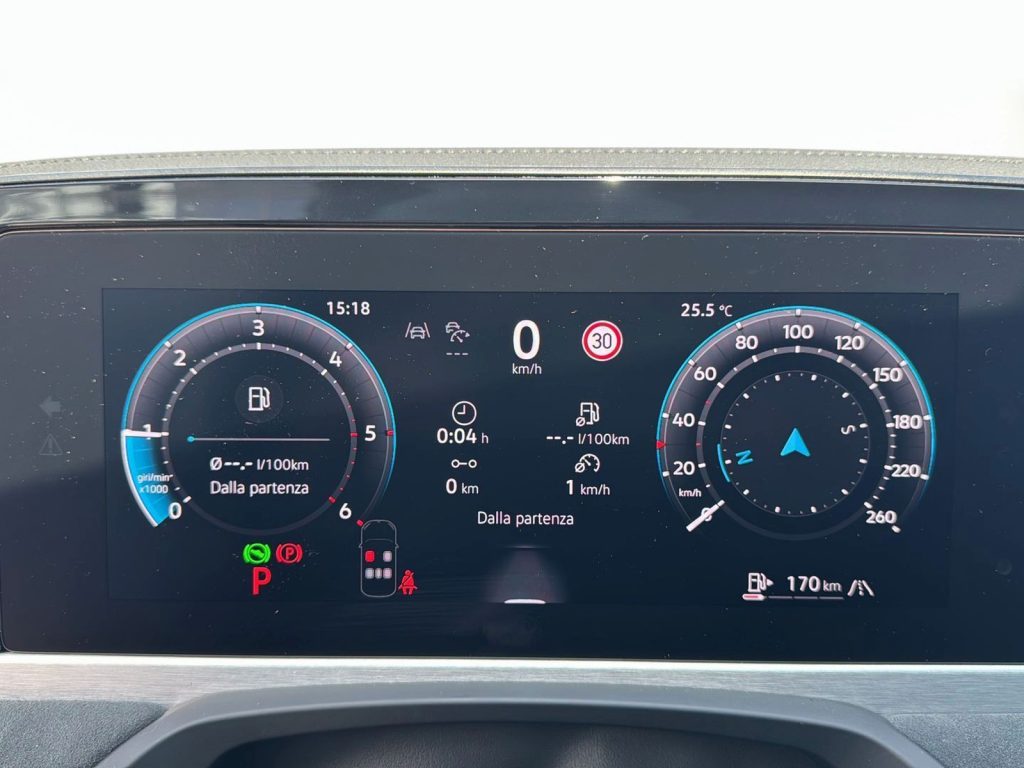 VOLKSWAGEN Passat Nuova Passat R-Line 2.0 TDI SCR 110 kW (150 CV) DS - 15