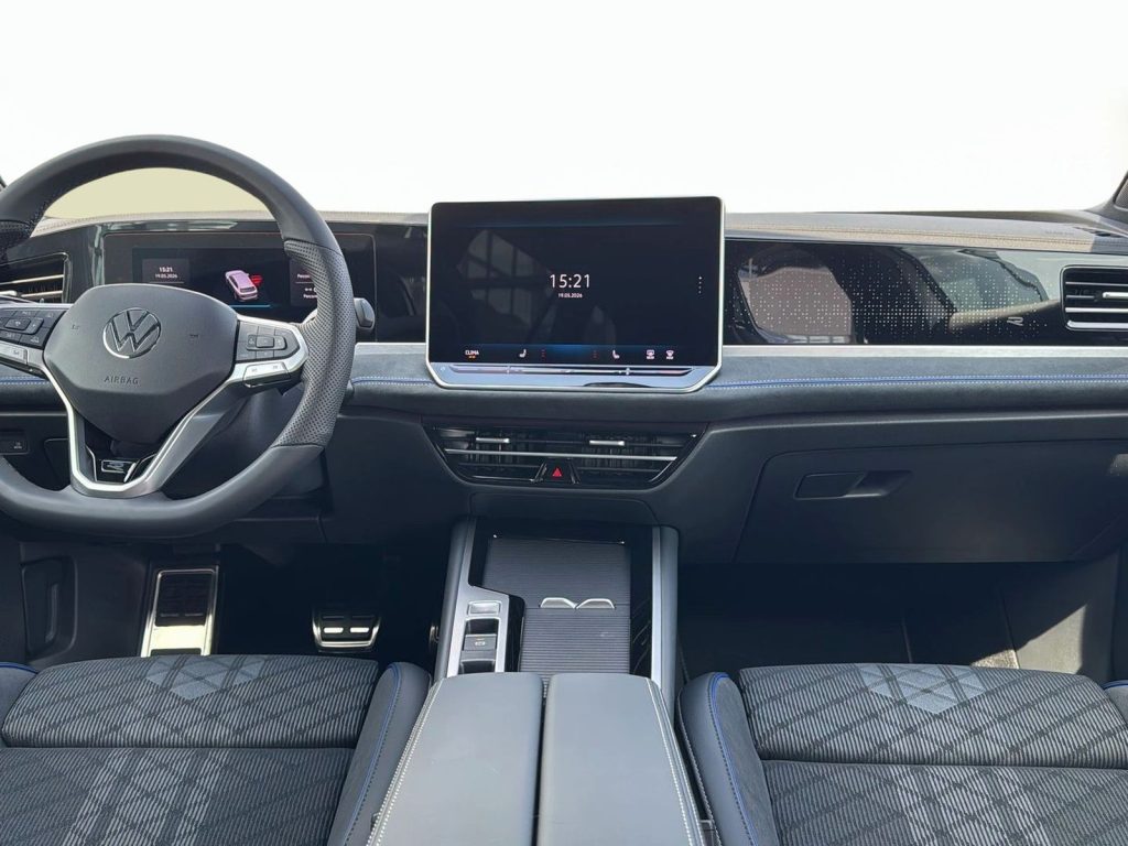 VOLKSWAGEN Passat Nuova Passat R-Line 2.0 TDI SCR 110 kW (150 CV) DS - 23