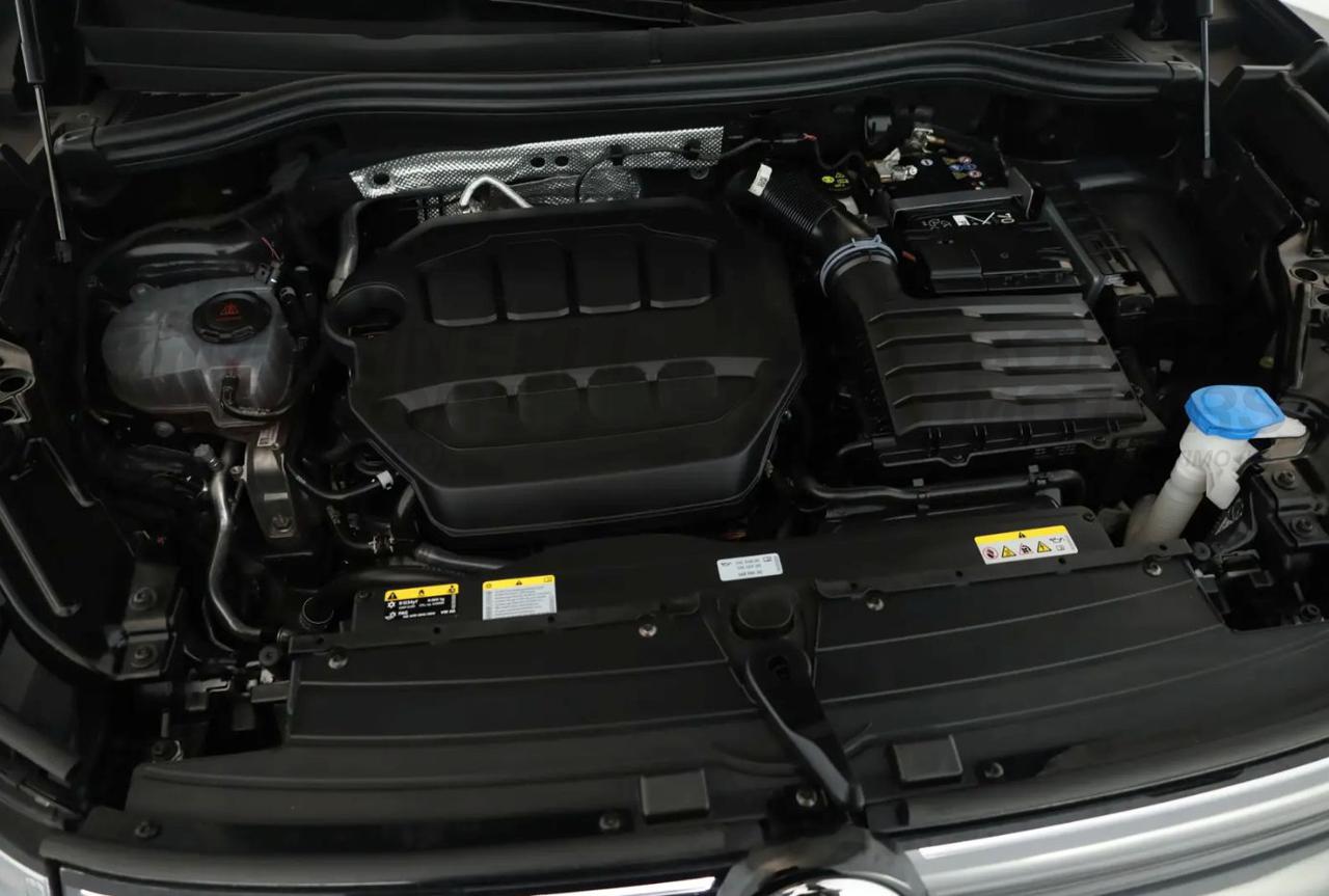 VOLKSWAGEN Tiguan 2.0 TSI 265 CV DSG 4 MOTION R LINE IQ LIGHT TETTO - 24