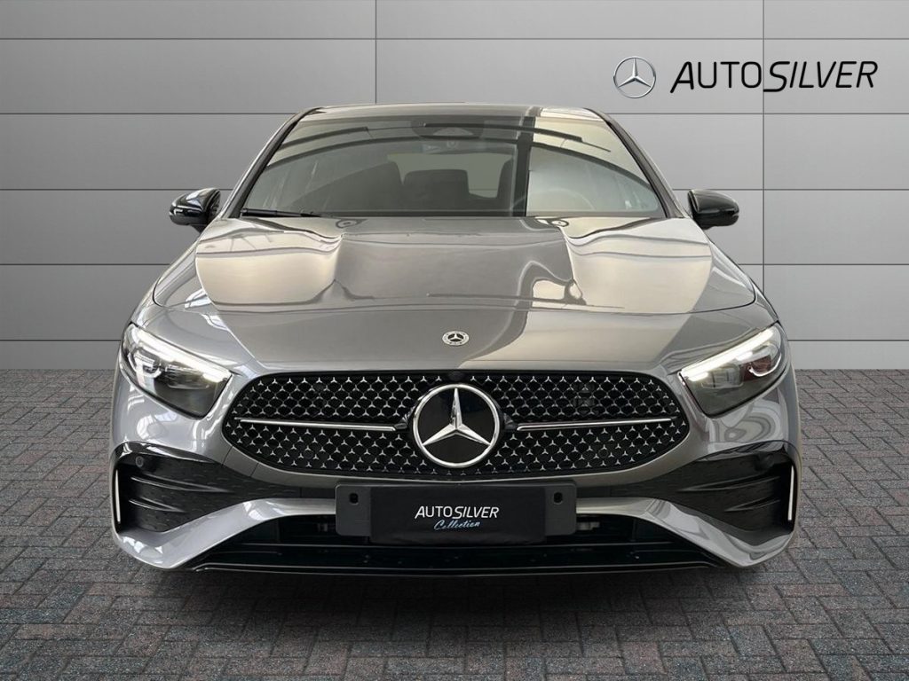 MERCEDES-BENZ A 200 d Automatic AMG Line Premium Plus - 3