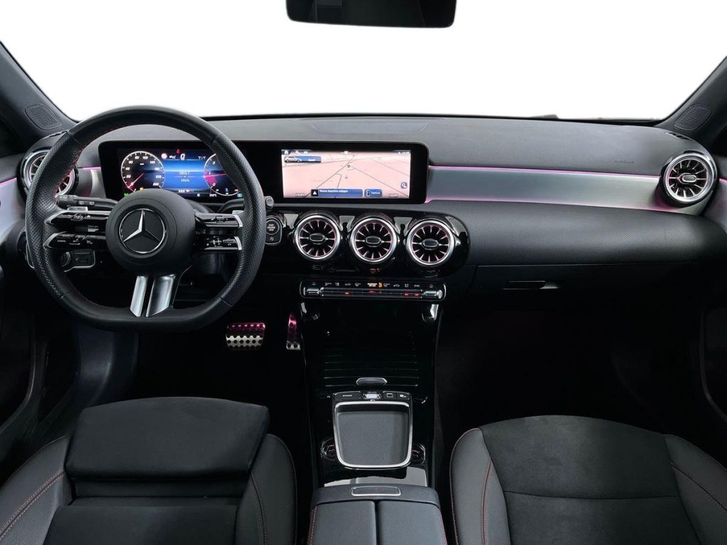 MERCEDES-BENZ A 200 d Automatic AMG Line Premium Plus - 9