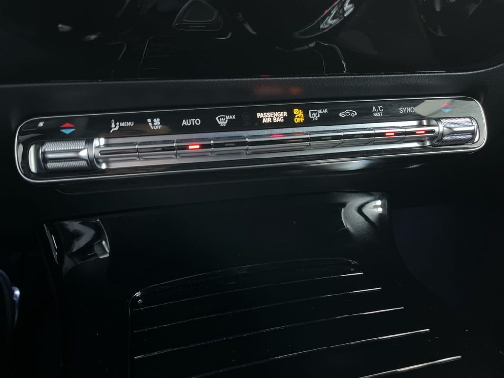 MERCEDES-BENZ A 200 d Automatic AMG Line Premium Plus - 14