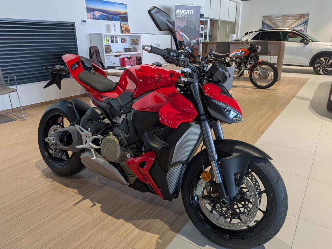 DUCATI Streetfighter V4 V4 RED - 2