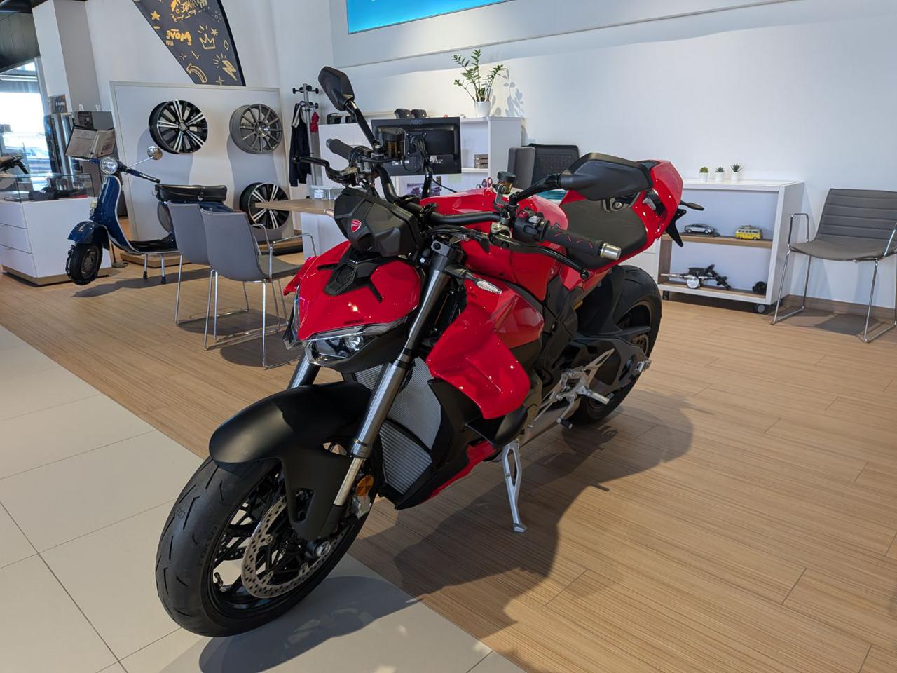DUCATI Streetfighter V4 V4 RED - 4