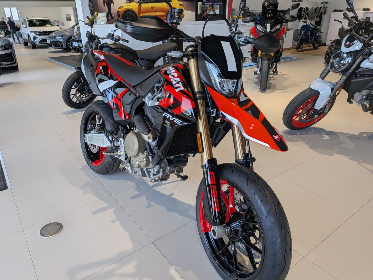 DUCATI Hypermotard 698 RVE - 2