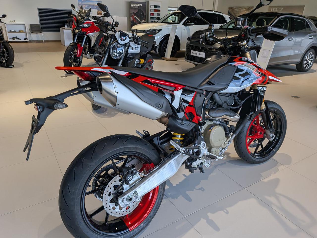 DUCATI Hypermotard 698 RVE - 3
