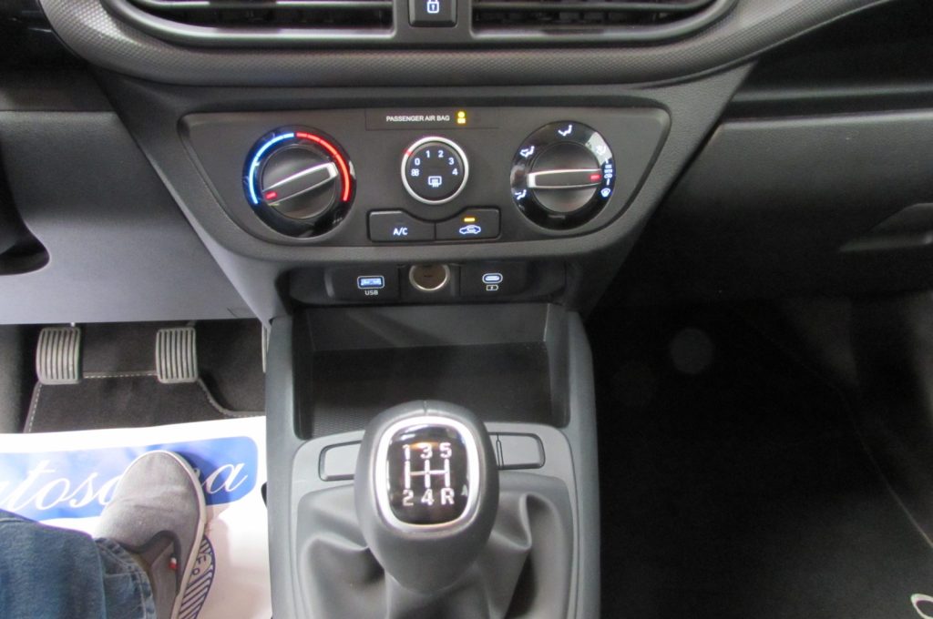 HYUNDAI i10 1.0 MPI AT Connectline - 11