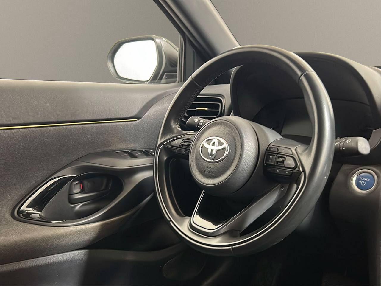 TOYOTA Yaris Cross 1.5 Hybrid 5p. E-CVT AWD-i Adventure - 23
