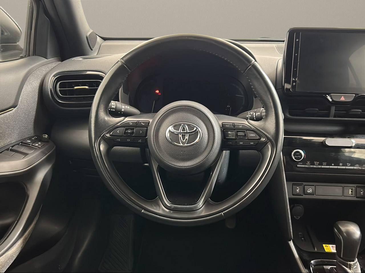 TOYOTA Yaris Cross 1.5 Hybrid 5p. E-CVT AWD-i Adventure - 14
