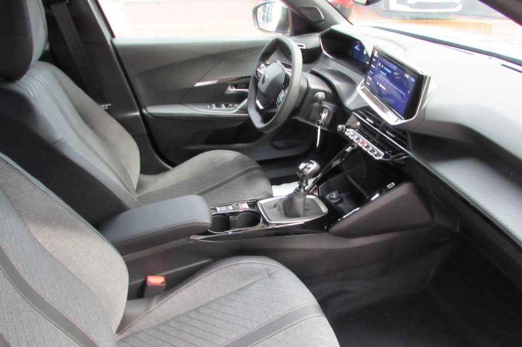 PEUGEOT 2008 PureTech 100 S&S Allure KM ZERO - 16