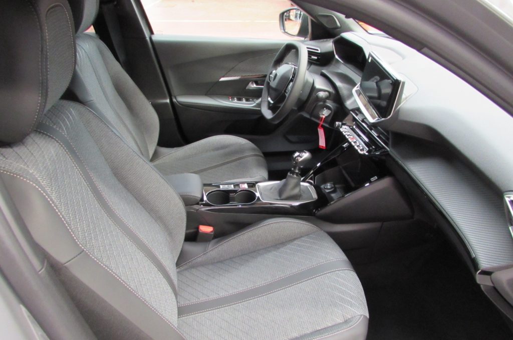 PEUGEOT 2008 PureTech 100 S&S Allure KM ZERO - 16