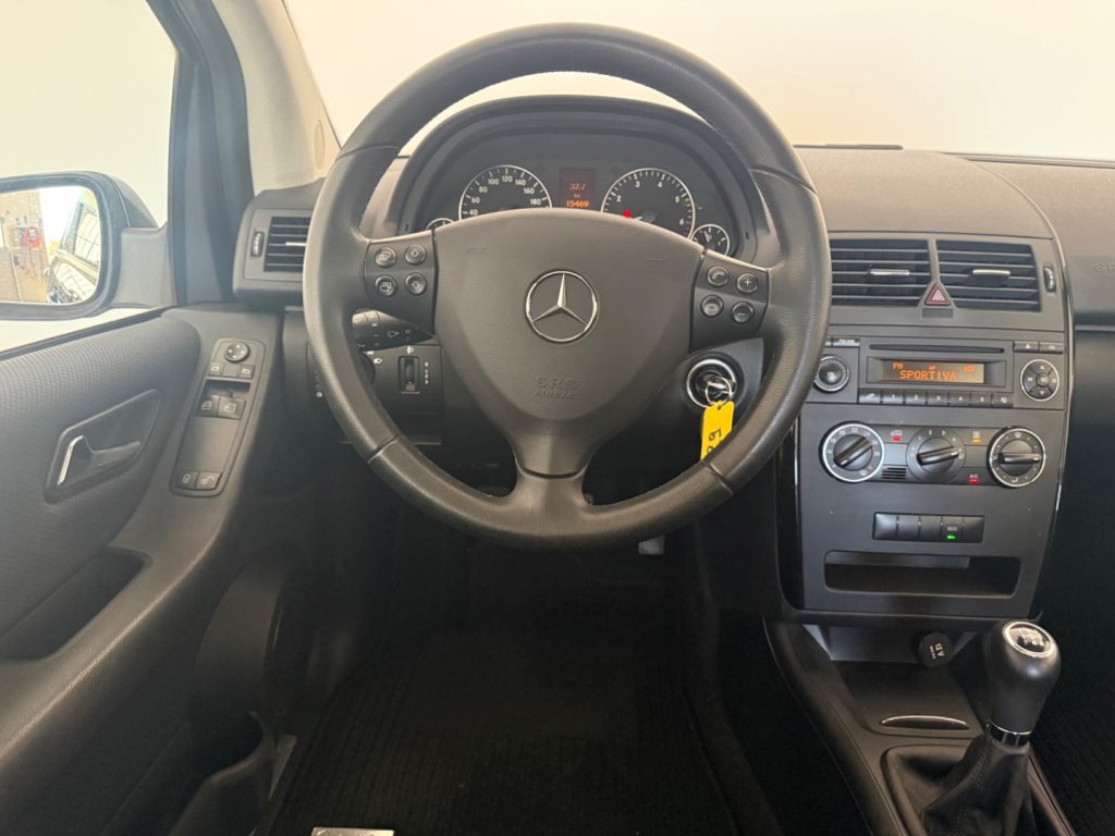 MERCEDES-BENZ A 160 BlueEFFICIENCY Executive - 10