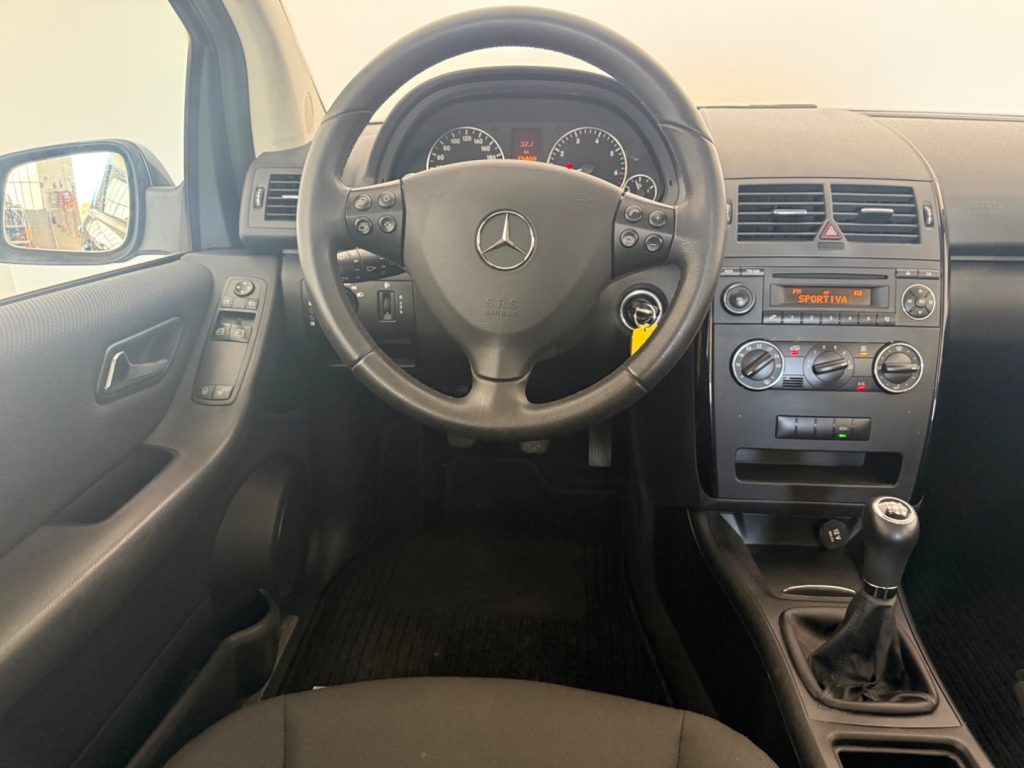 MERCEDES-BENZ A 160 BlueEFFICIENCY Executive - 11