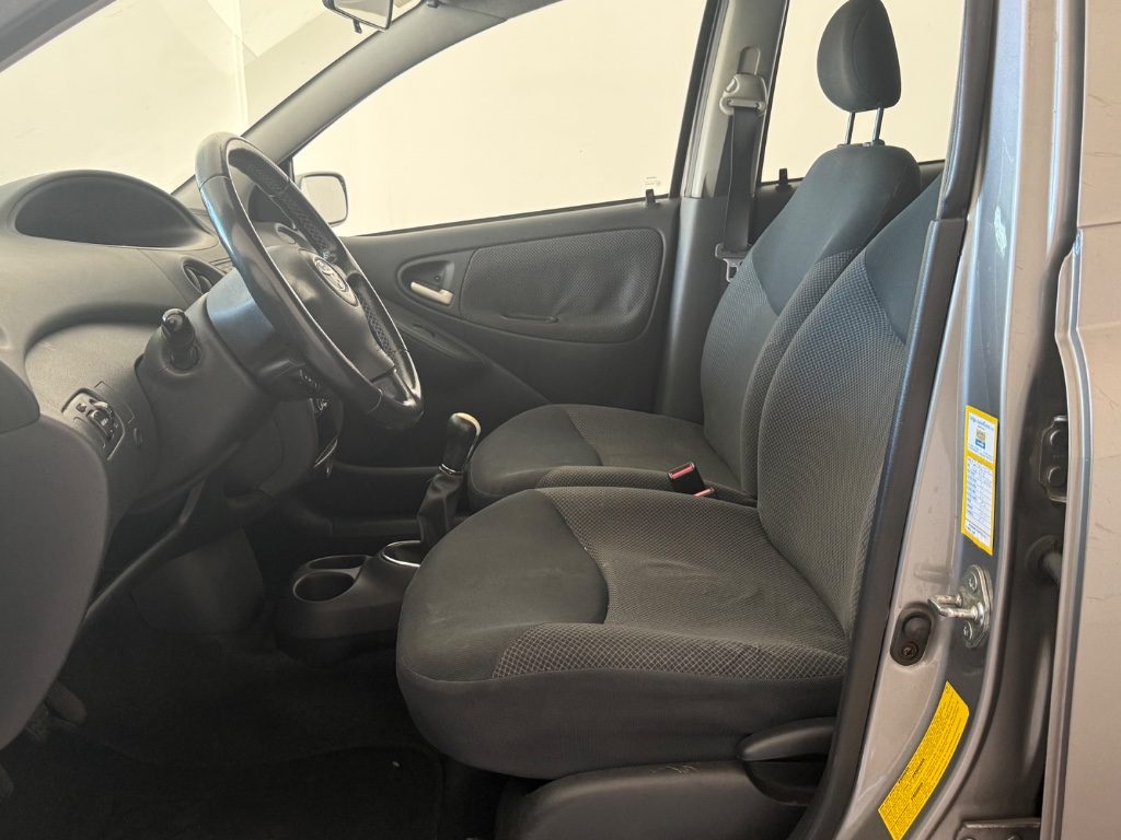 TOYOTA Yaris 1.3i 16V cat 5 porte Sol Blue - 17