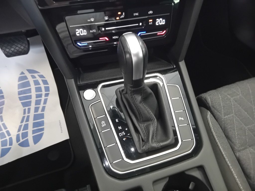 Clicca per ingrandire Passat Variant - 2.0 TDI SCR EVO DSG Business