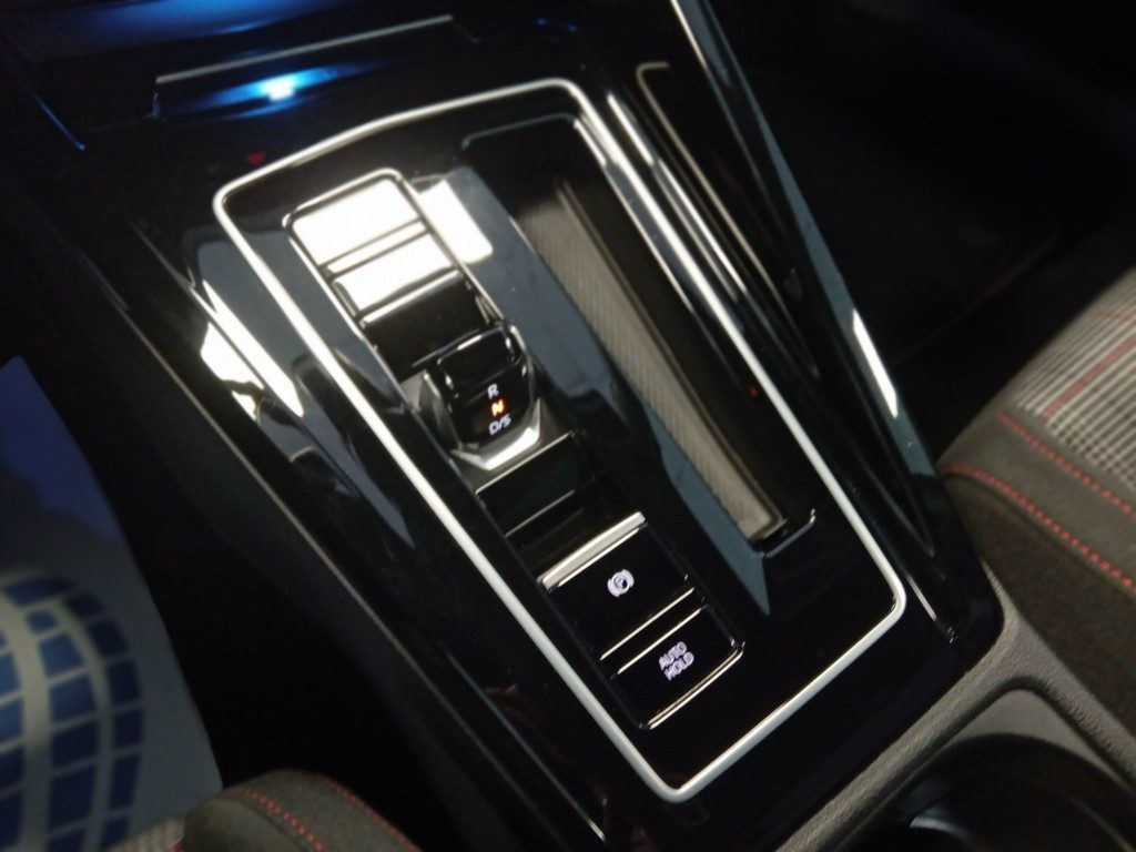 Clicca per ingrandire Golf - 2.0 TSI GTI
