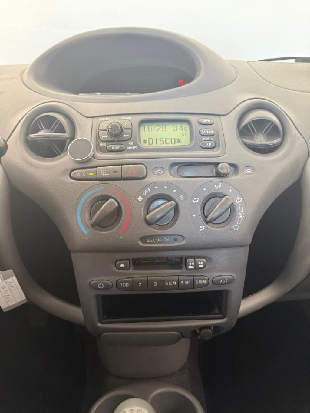 TOYOTA Yaris 1.0i 16V cat 5 porte - 15