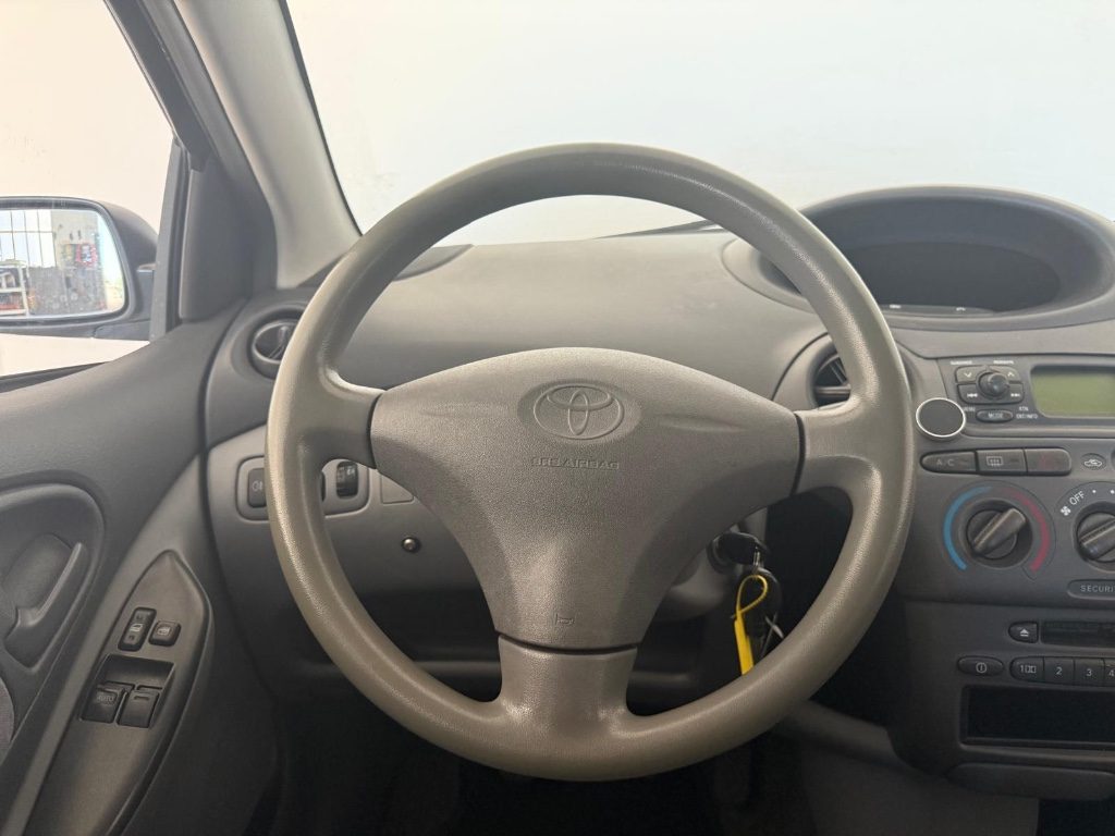 TOYOTA Yaris 1.0i 16V cat 5 porte - 16
