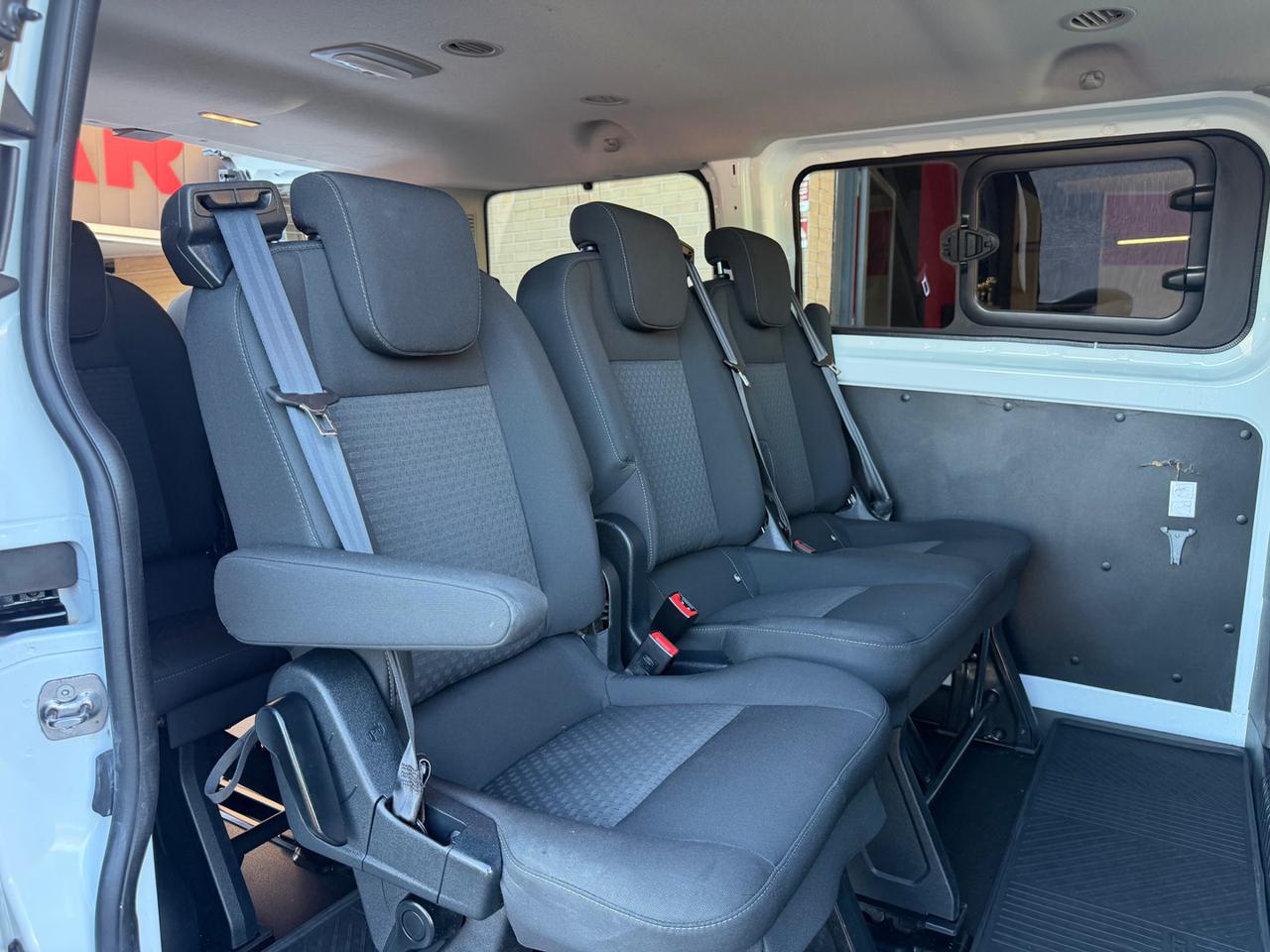 FORD Transit Custom 320 2.0 EcoBlue Hybrid 130 PC Combi Trend - 9