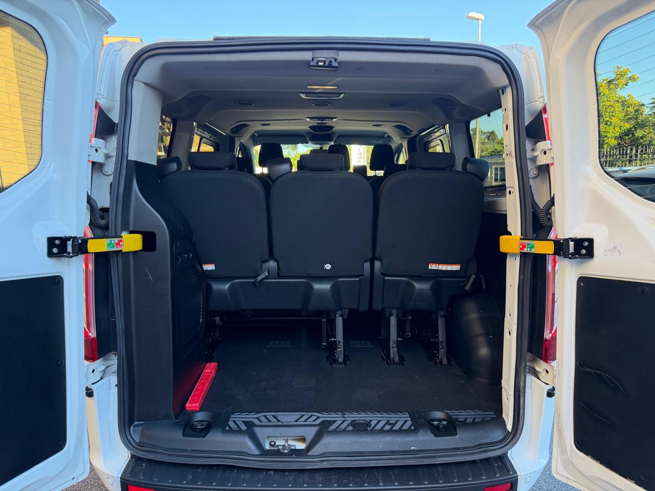 FORD Transit Custom 320 2.0 EcoBlue Hybrid 130 PC Combi Trend - 8