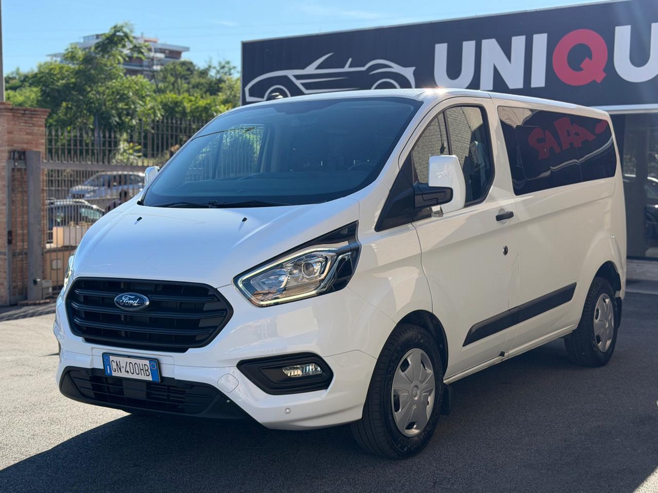 FORD Transit Custom 320 2.0 EcoBlue Hybrid 130 PC Combi Trend - 4
