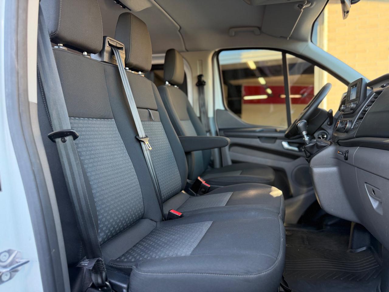 FORD Transit Custom 320 2.0 EcoBlue Hybrid 130 PC Combi Trend - 12