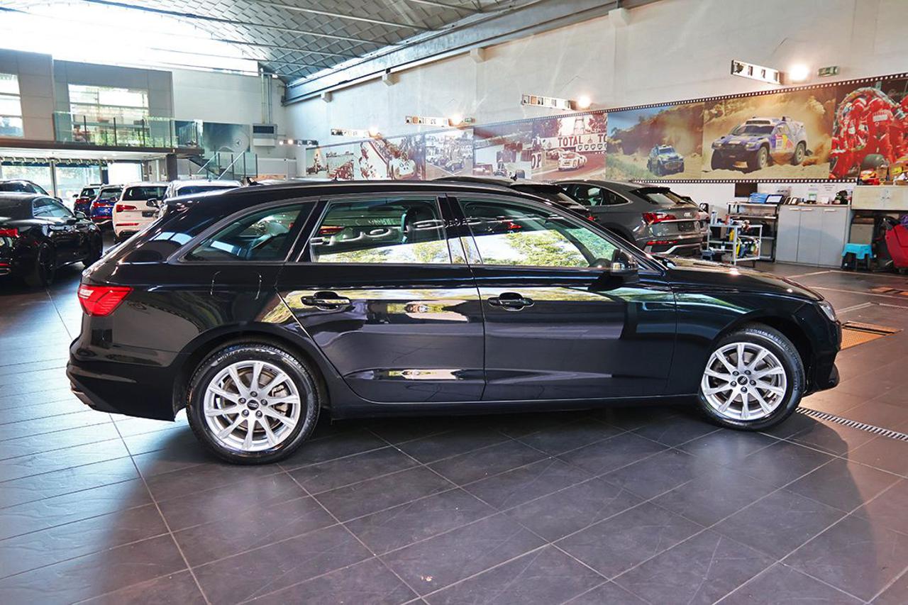 AUDI A4 30 TDI Avant S-Tronic Business - 10