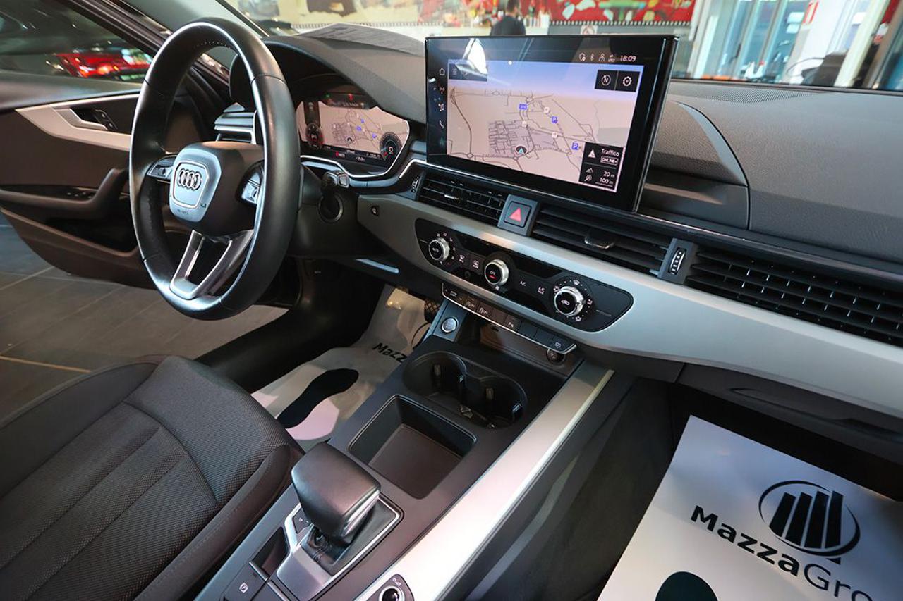 AUDI A4 30 TDI Avant S-Tronic Business - 34