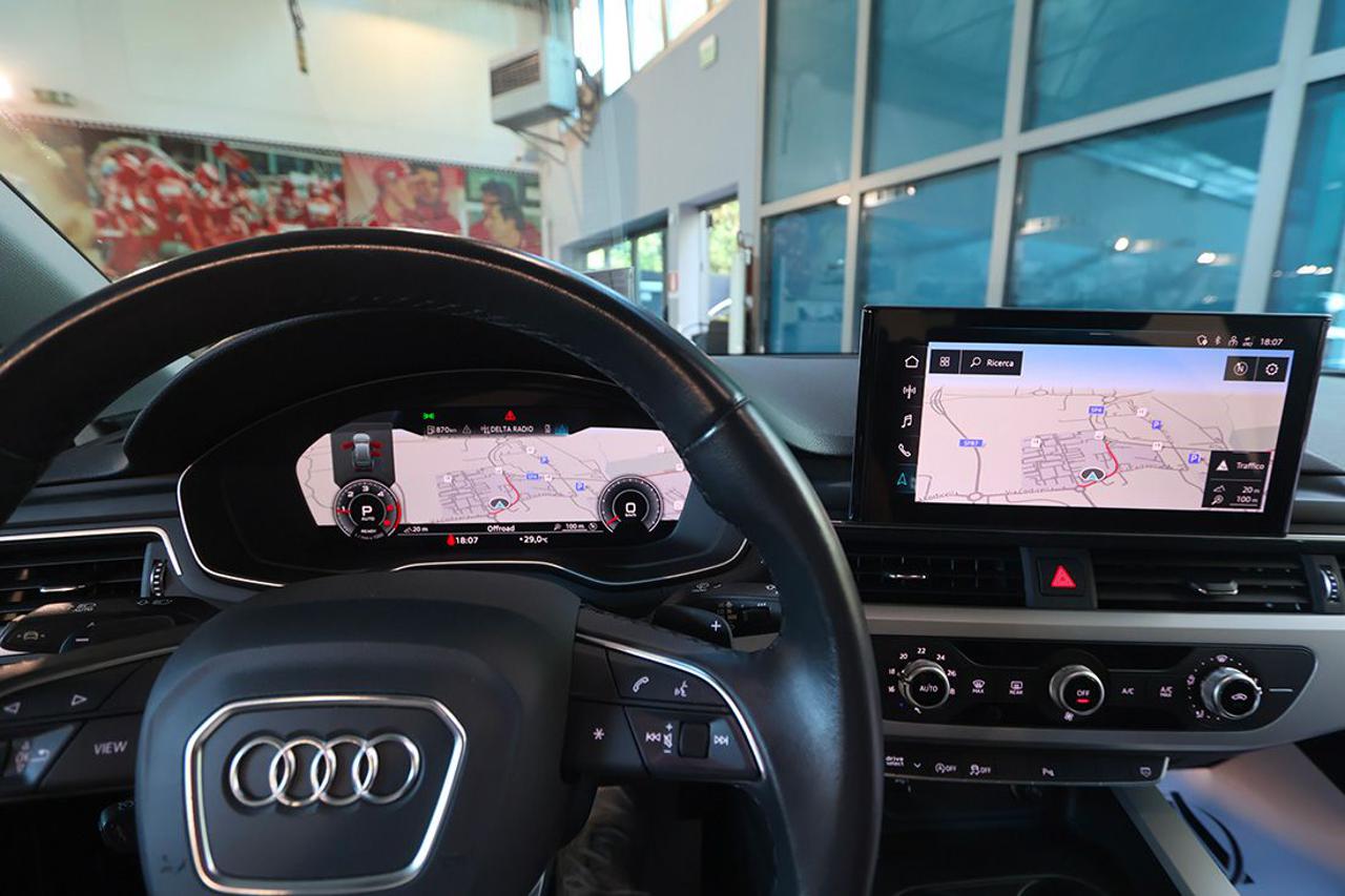 AUDI A4 30 TDI Avant S-Tronic Business - 33