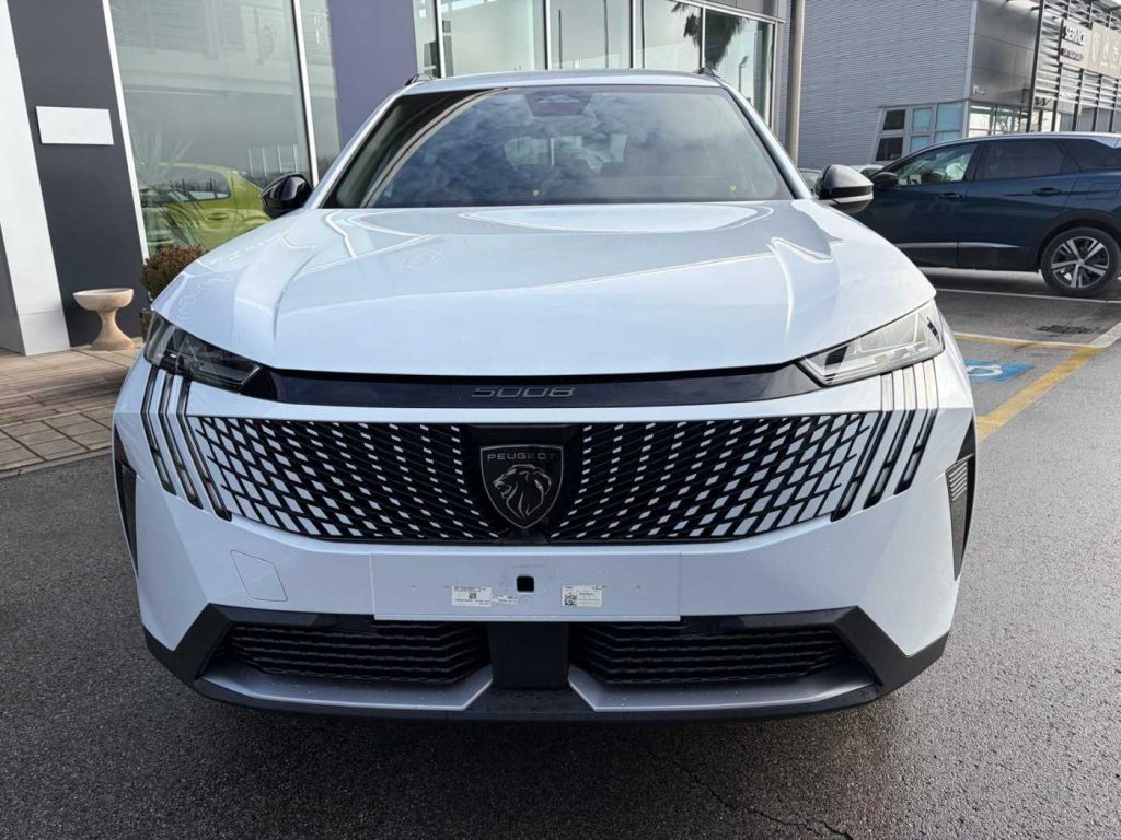 PEUGEOT 5008 Hybrid 145 e-DCS6 Allure - 3
