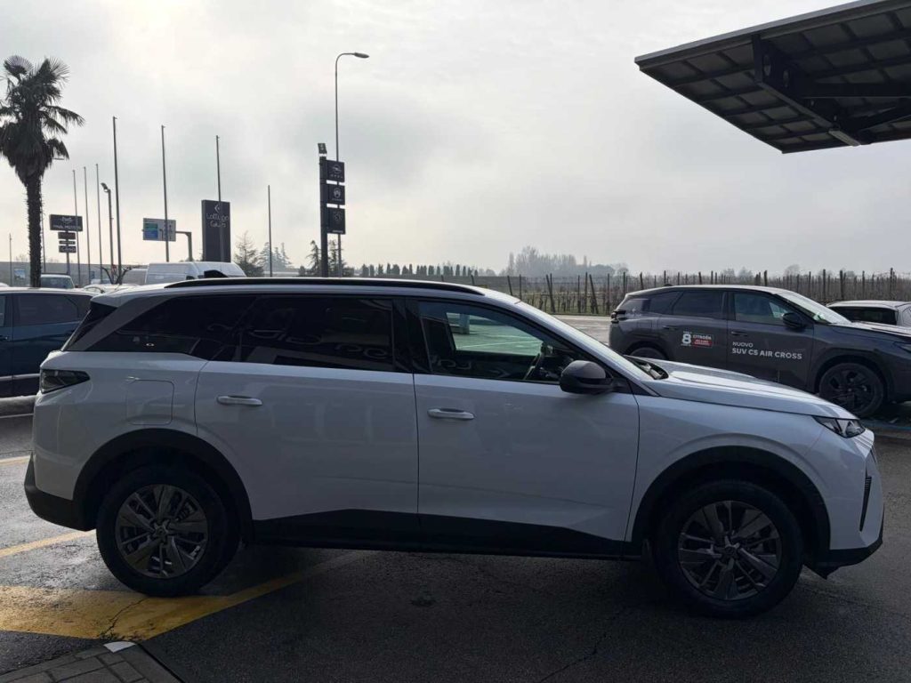 PEUGEOT 5008 Hybrid 145 e-DCS6 Allure - 5